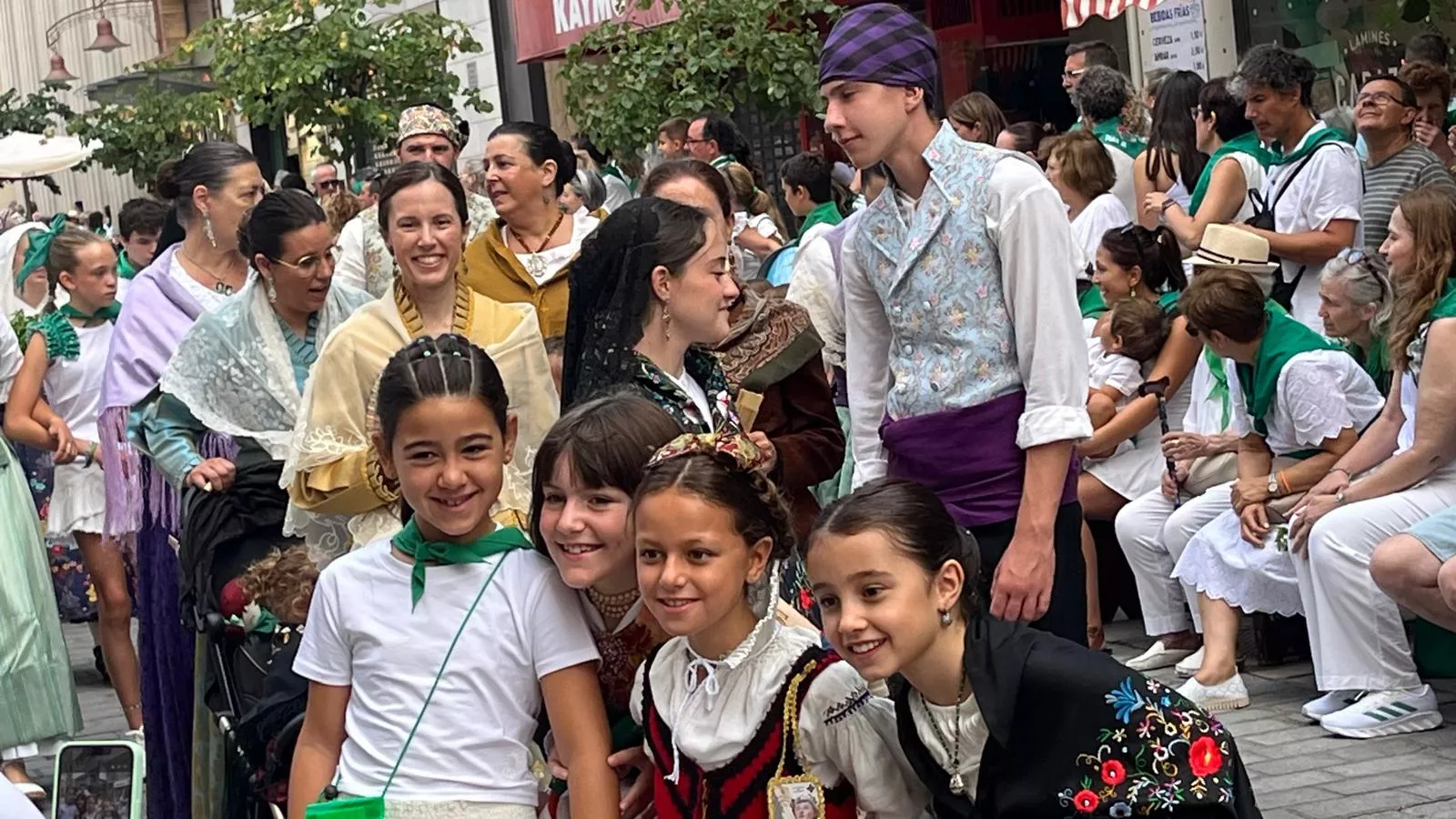 Procesión de San Lorenzo por las calles de Huesca. Foto Mercedes Manterola