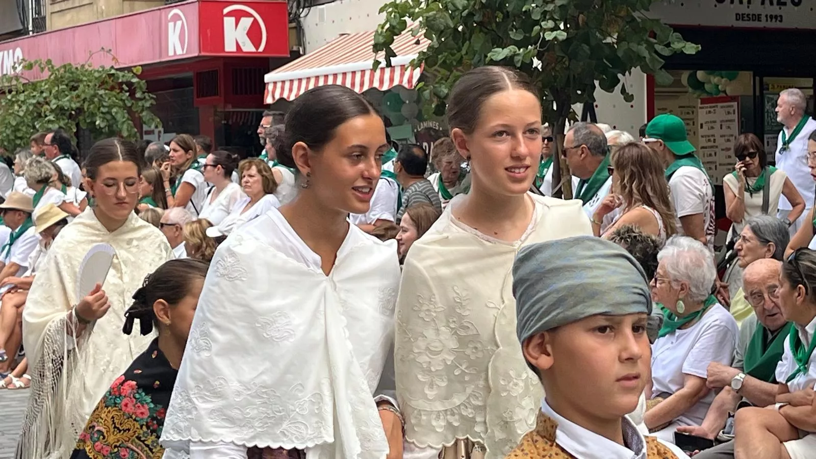 Procesión de San Lorenzo por las calles de Huesca. Foto Mercedes Manterola