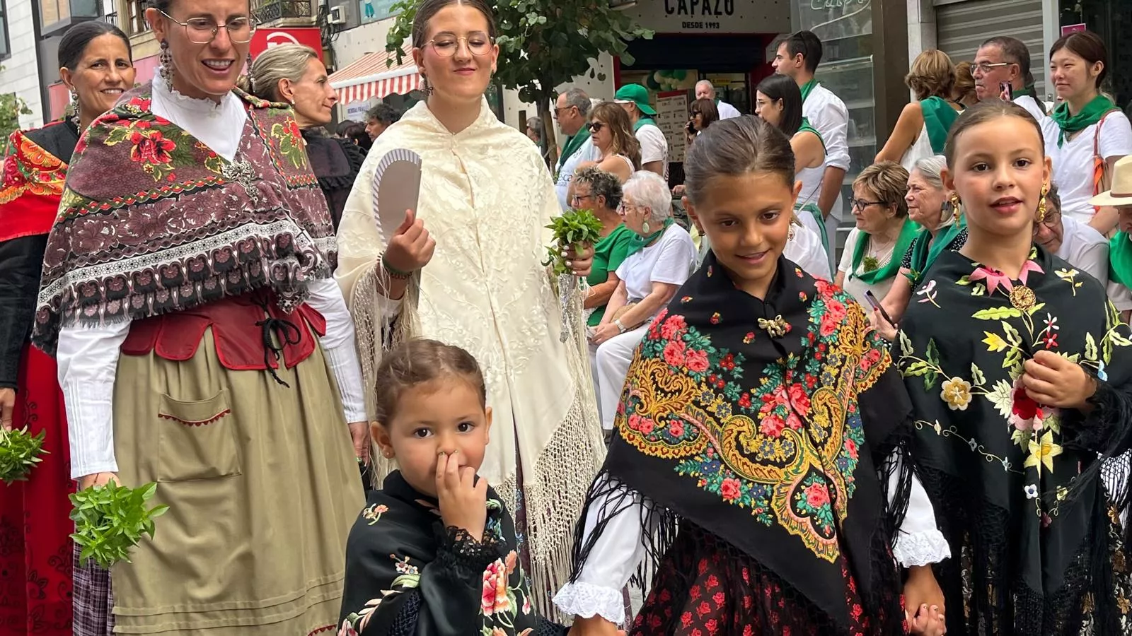 Procesión de San Lorenzo por las calles de Huesca. Foto Mercedes Manterola