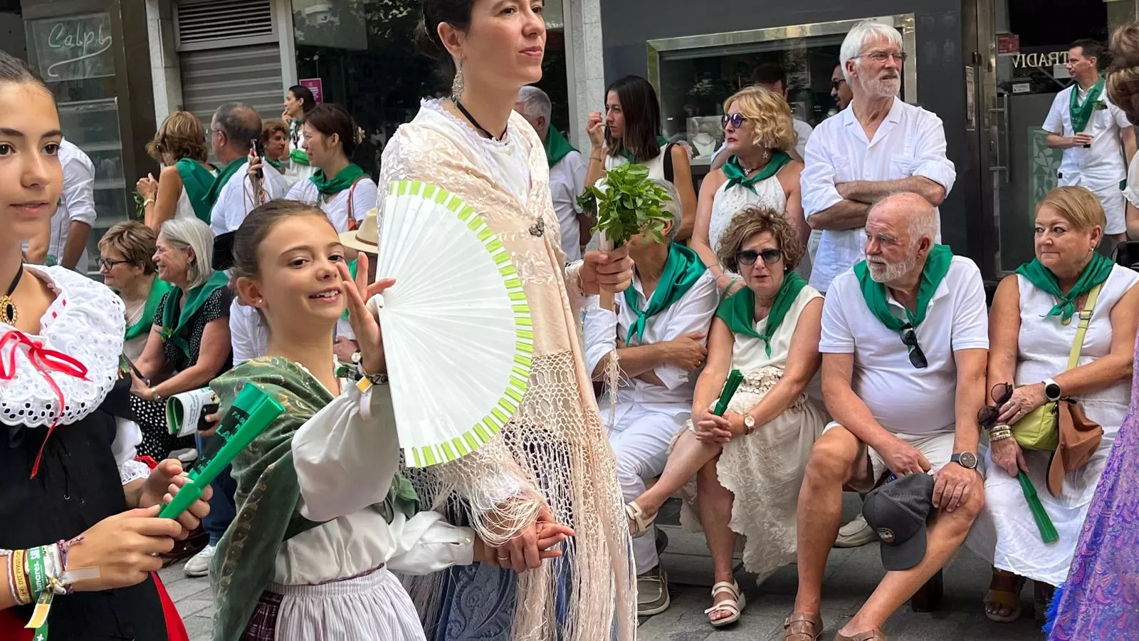 Procesión de San Lorenzo por las calles de Huesca. Foto Mercedes Manterola