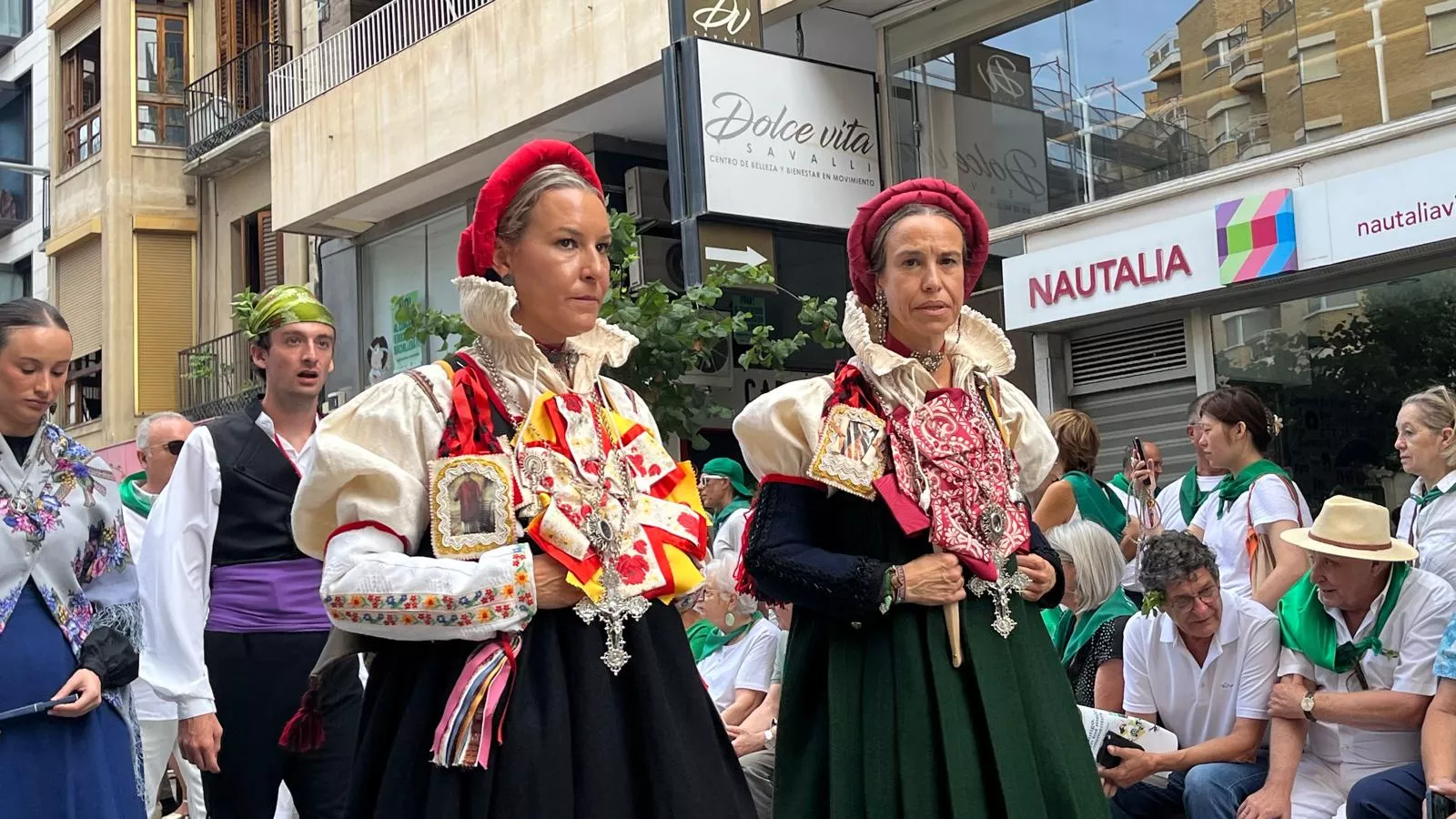 Procesión de San Lorenzo por las calles de Huesca. Foto Mercedes Manterola