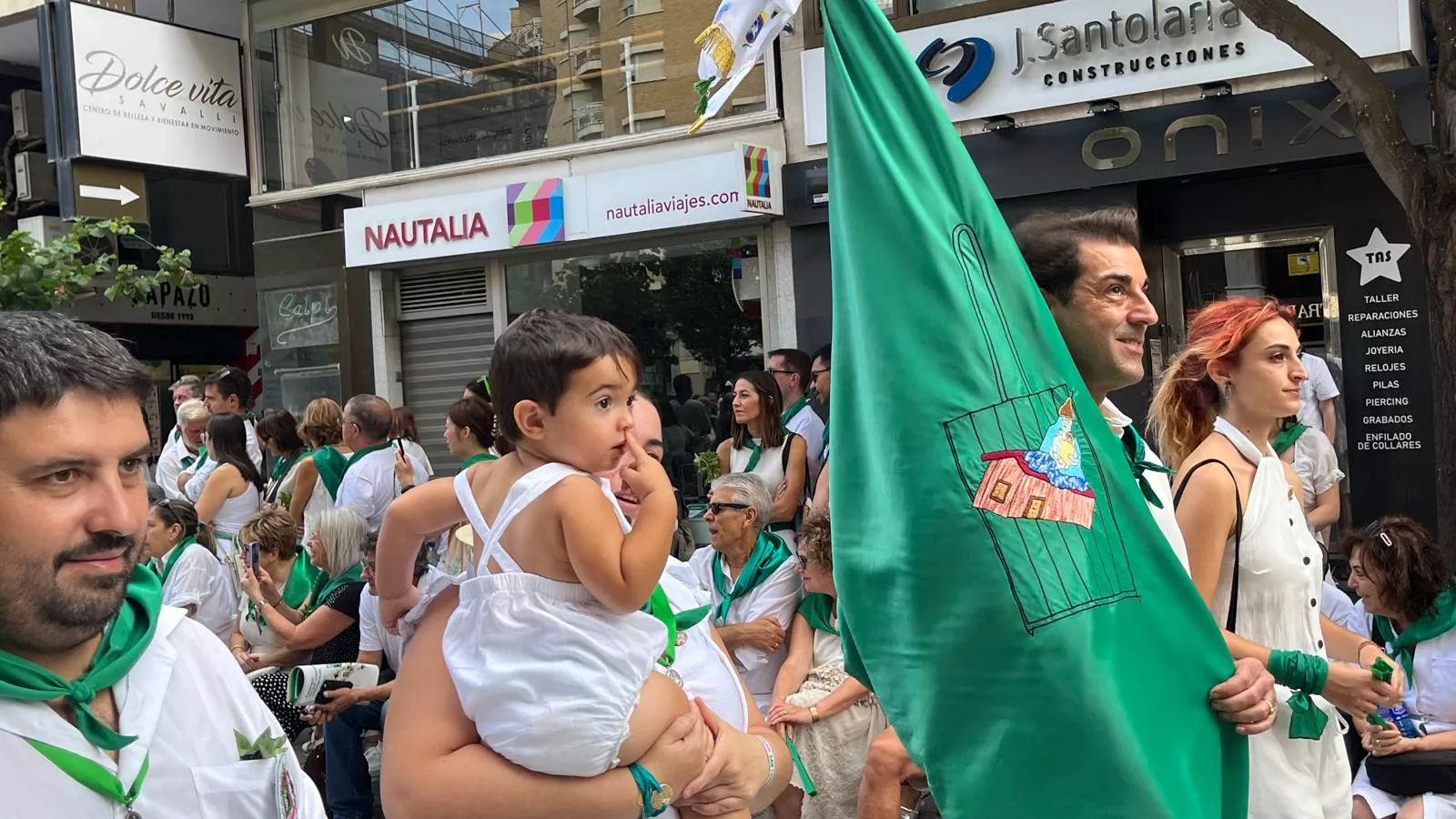Procesión de San Lorenzo por las calles de Huesca. Foto Mercedes Manterola