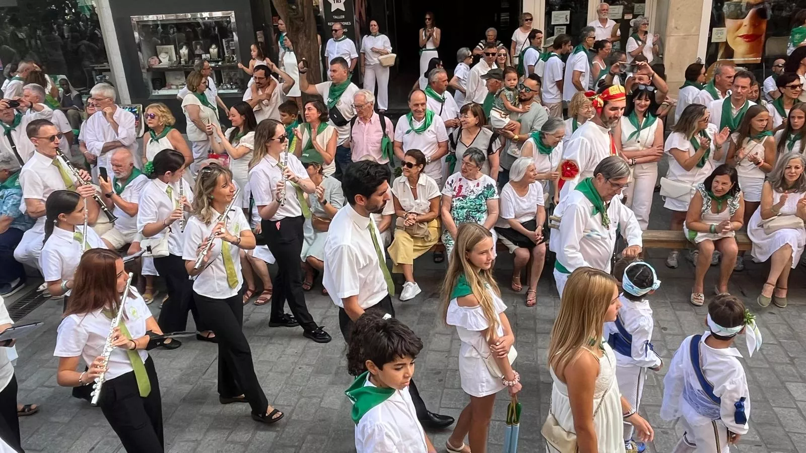 Procesión de San Lorenzo por las calles de Huesca. Foto Mercedes Manterola