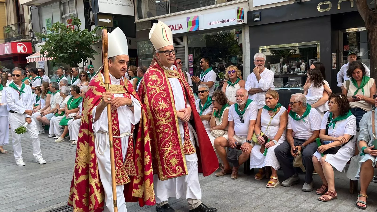 Procesión de San Lorenzo por las calles de Huesca. Foto Mercedes Manterola