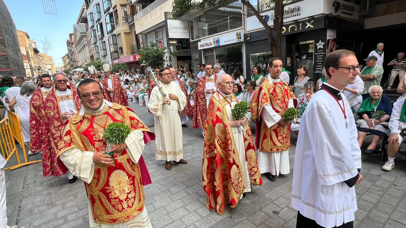 Procesión de San Lorenzo por las calles de Huesca. Foto Mercedes Manterola