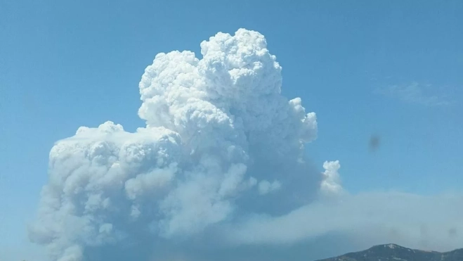 Incendio en el término de las Peñas de Riglos. Incendio en el término de las Peñas de Riglos.