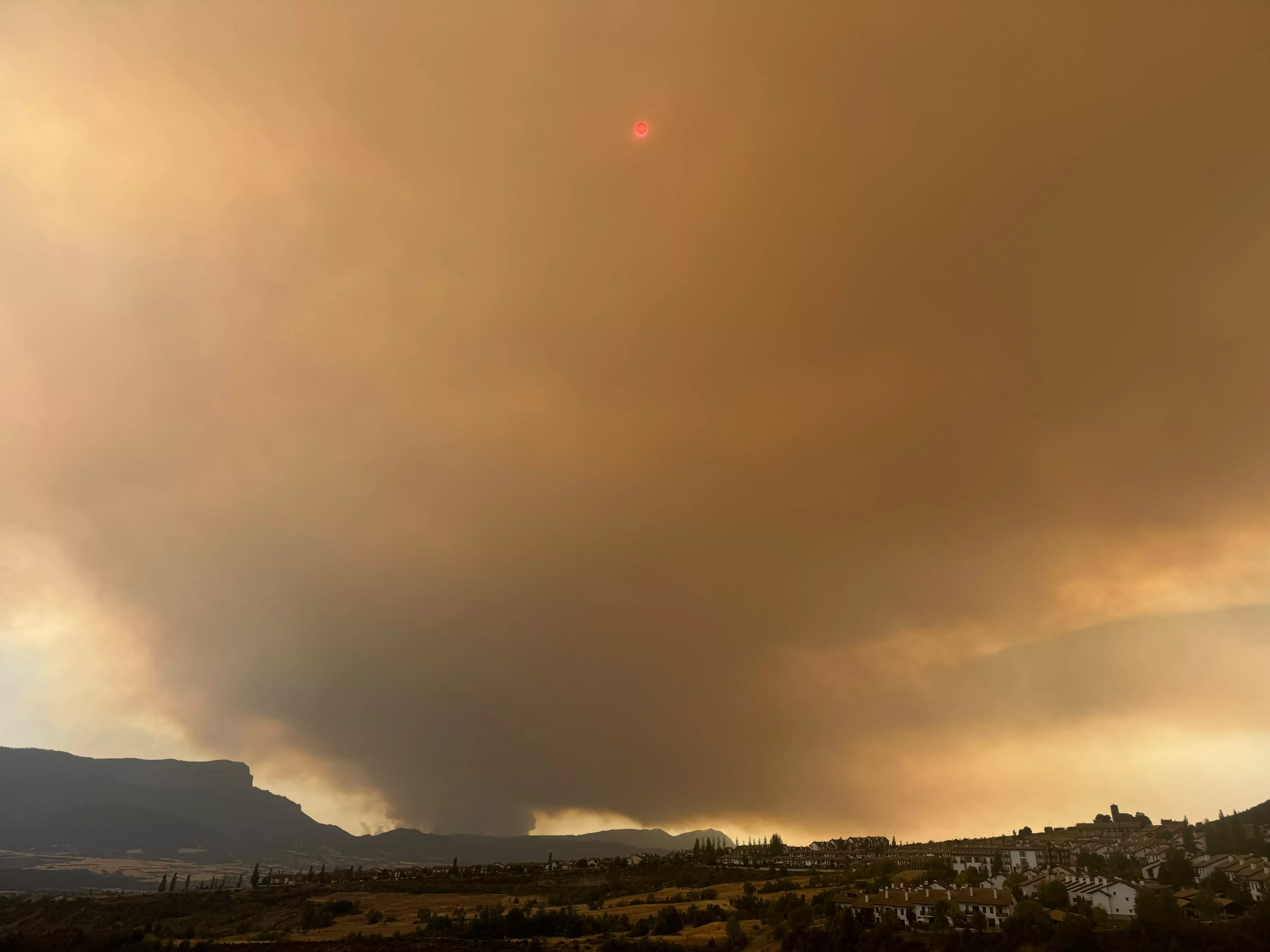 Incendio en el término de las Peñas de Riglos.