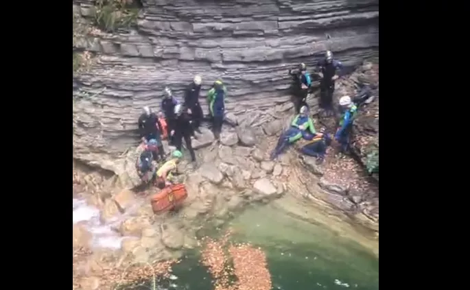 Un campamento con 102 personas, 68 menores, evacuado por la lluvia, entre los 24 rescates de la pasada semana.