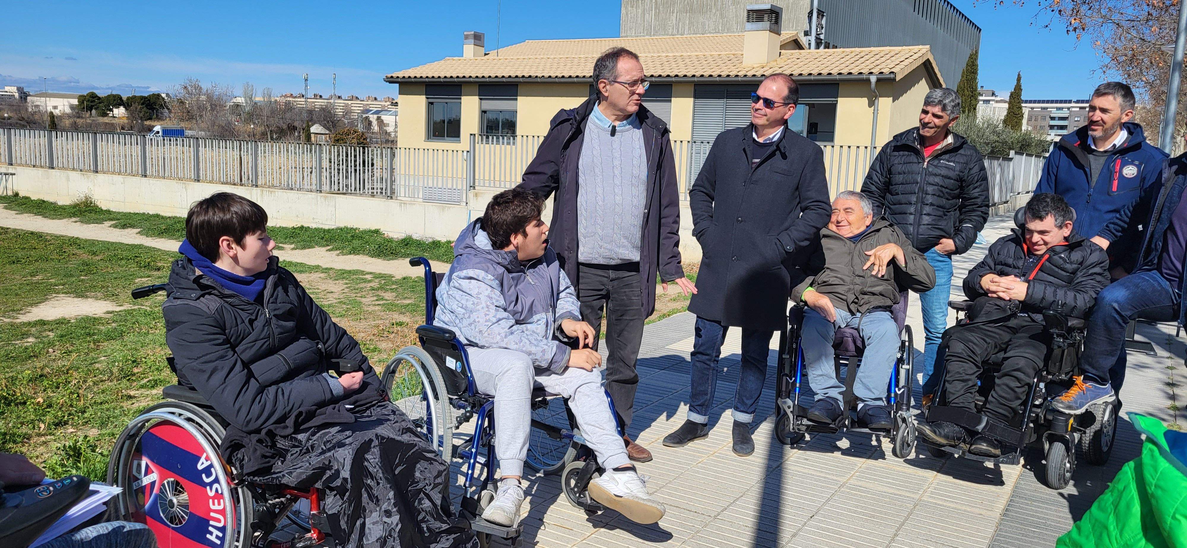 Imagen tomada junto al terreno donde Aspace Huesca va a construir su nueva residencia. Foto Myriam Martínez 