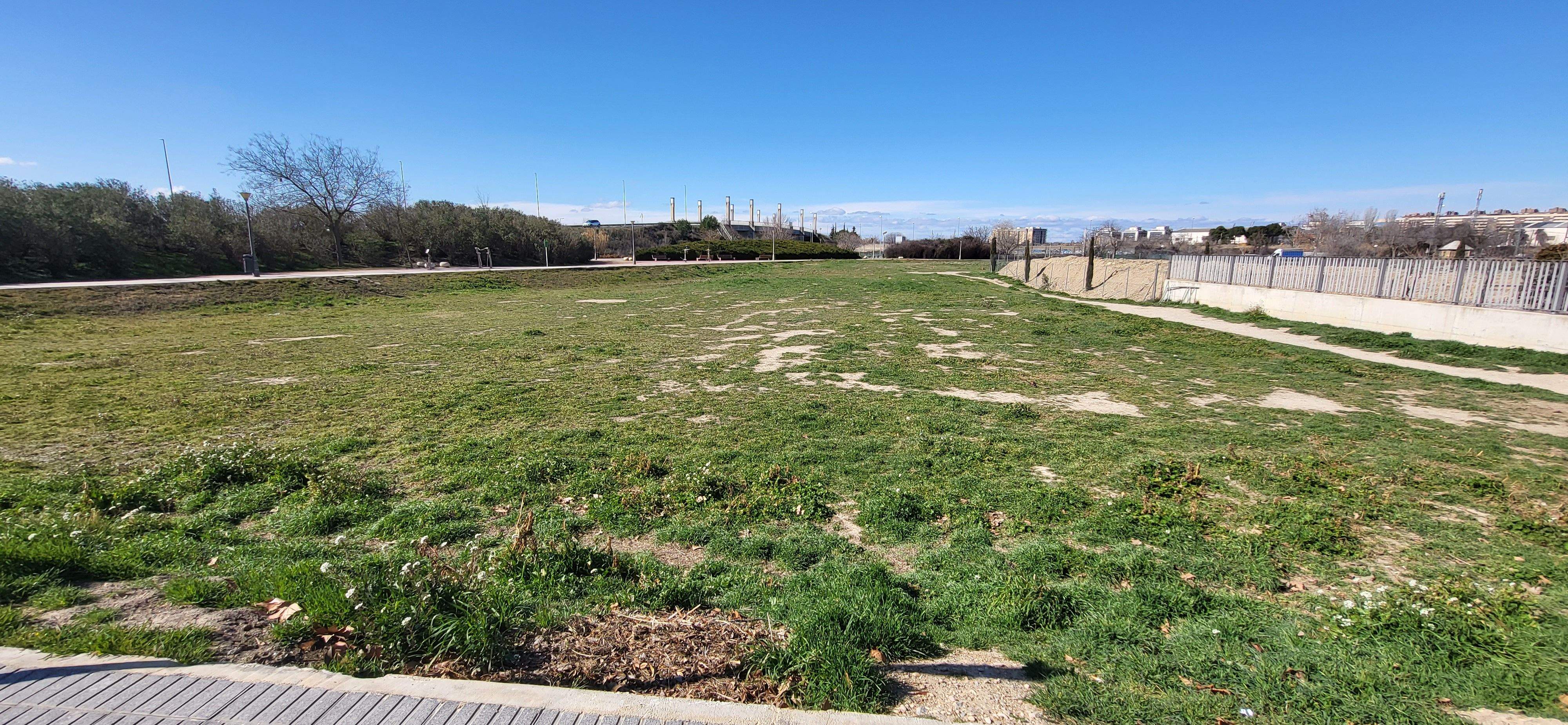 Imagen del terreno donde Aspace Huesca va a construir su nueva residencia. Foto Myriam Martínez 