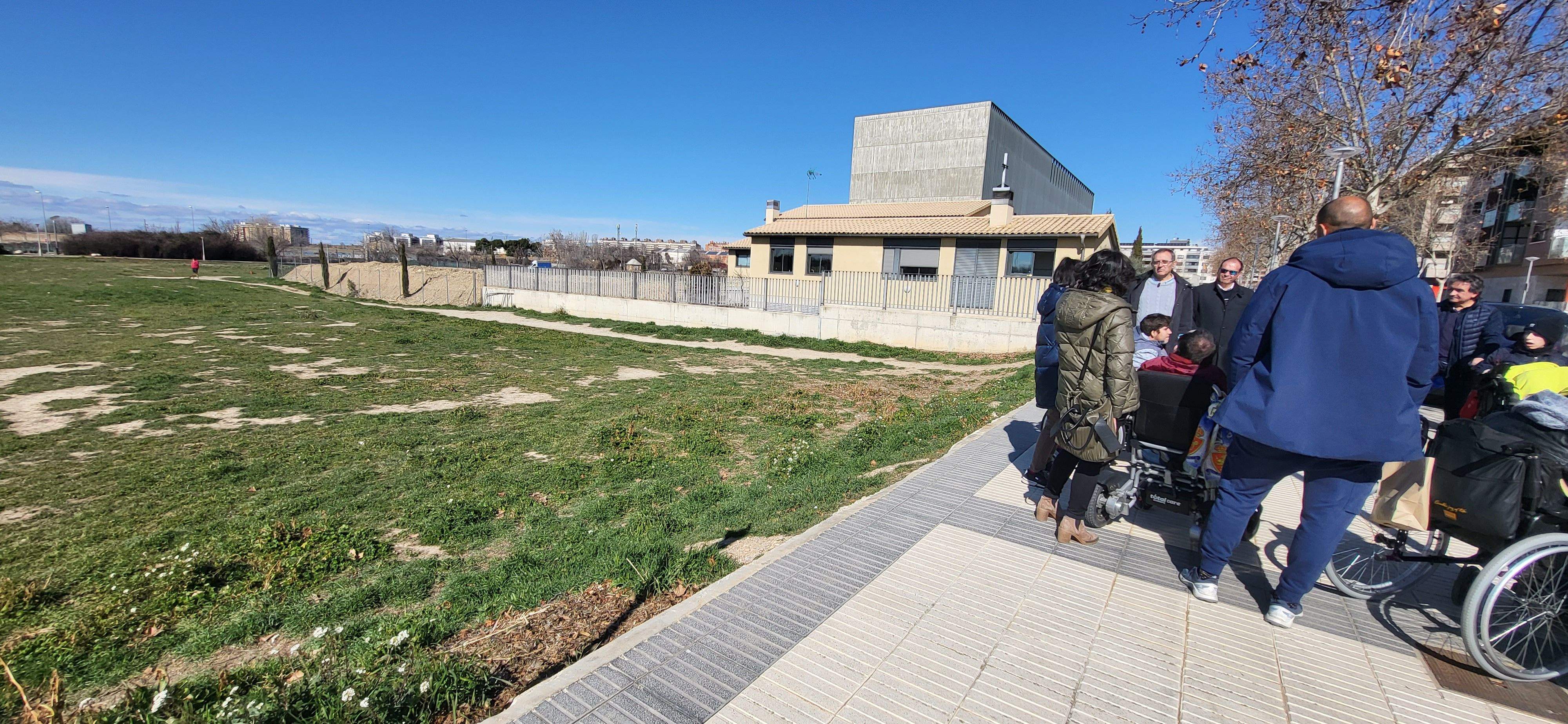 Imagen tomada junto al terreno donde Aspace Huesca va a construir su nueva residencia. Foto Myriam Martínez 
