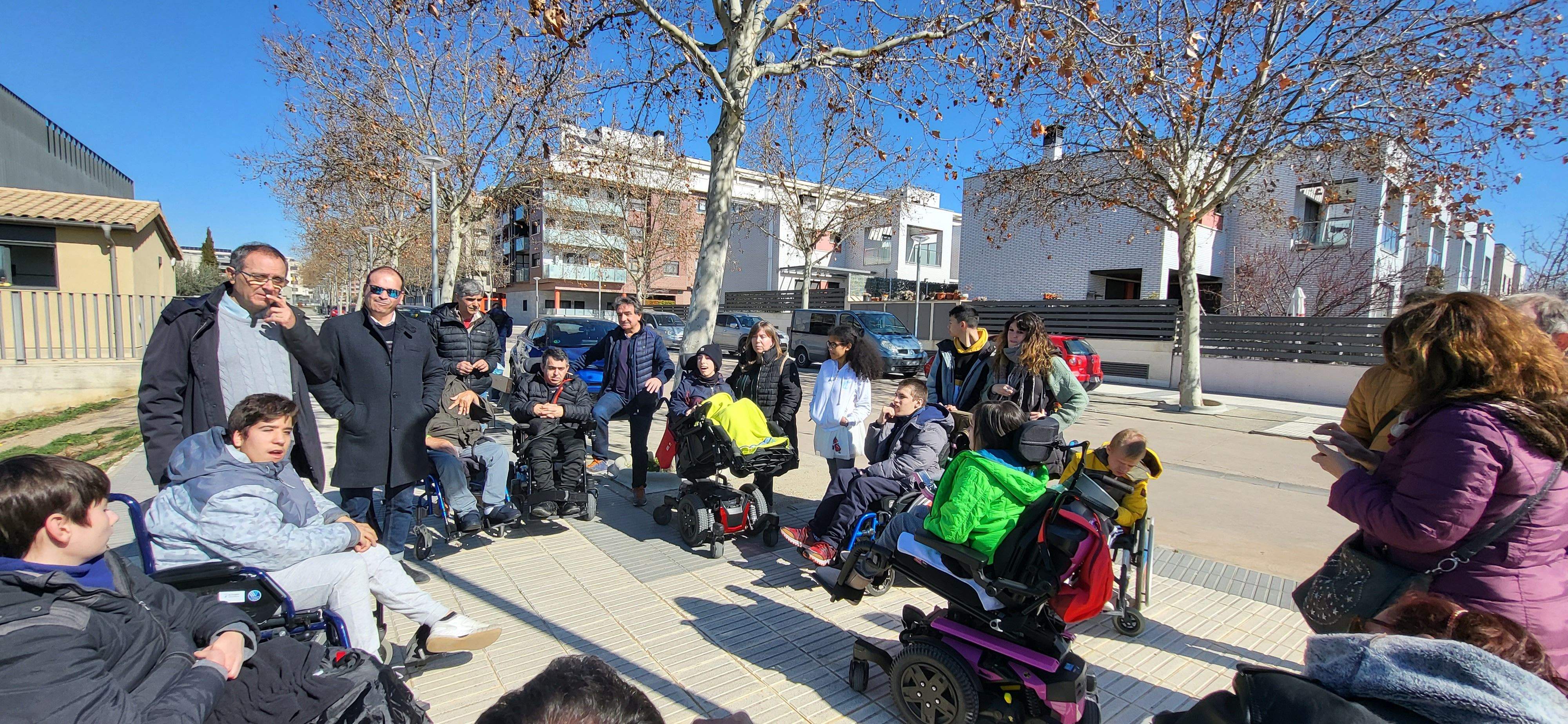 Imagen tomada junto al terreno donde Aspace Huesca va a construir su nueva residencia. Foto Myriam Martínez 
