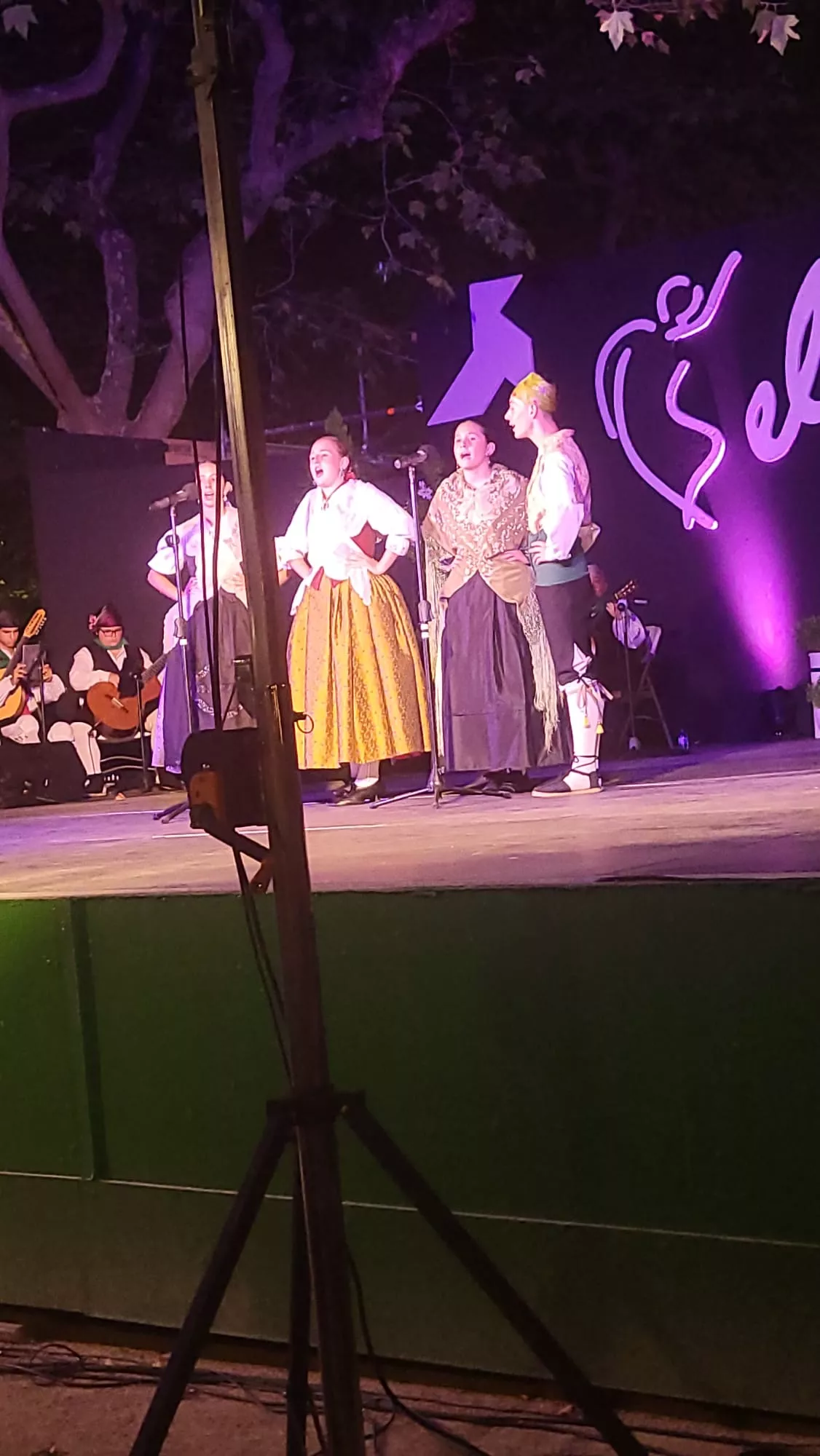 Elenco Aragonés en el Parque Miguel Servet por San Lorenzo