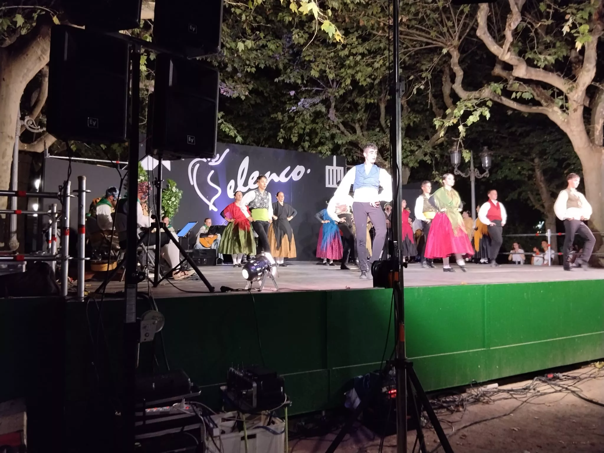 Elenco Aragonés en el Parque Miguel Servet por San Lorenzo