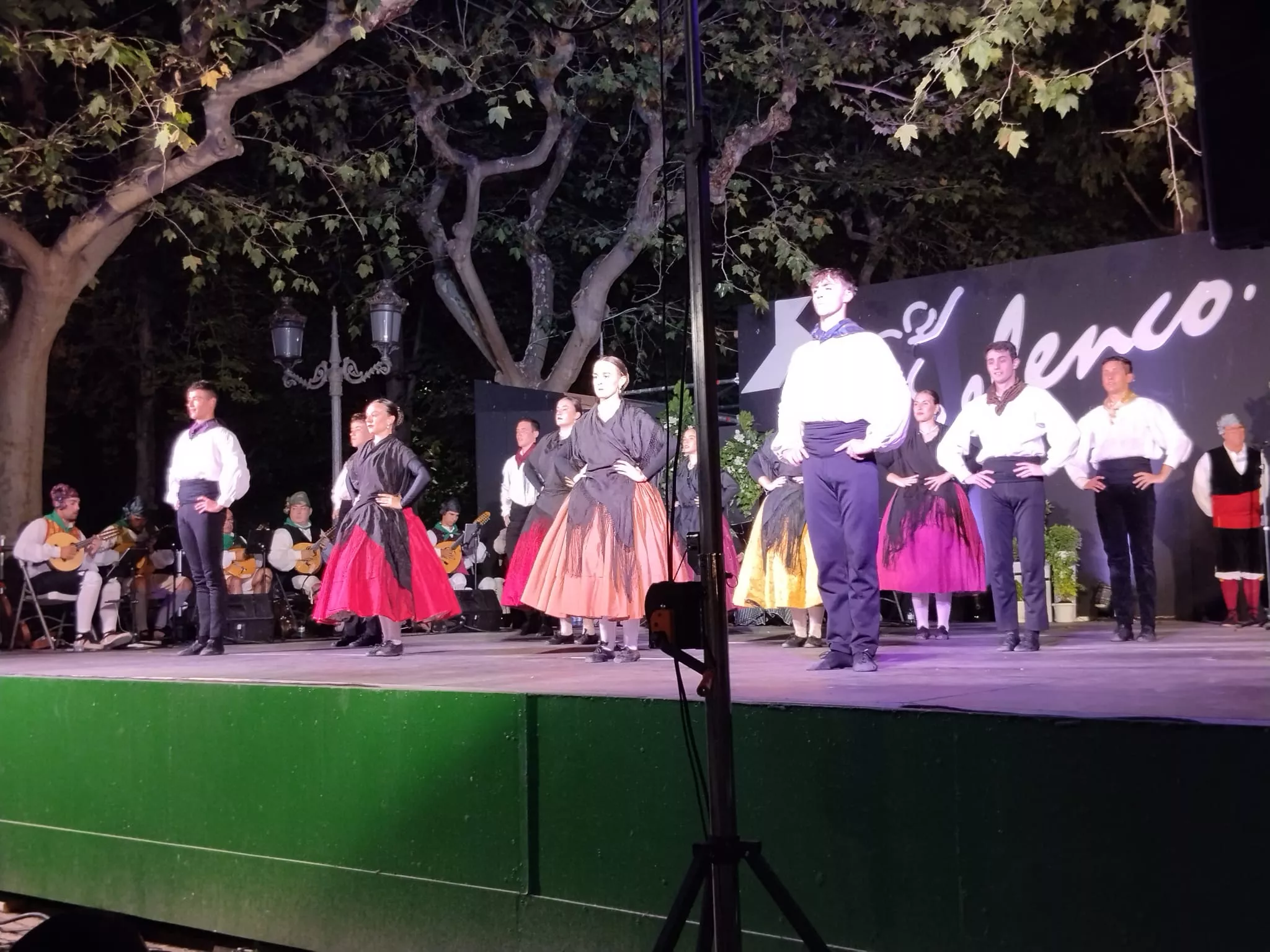 Elenco Aragonés en el Parque Miguel Servet por San Lorenzo