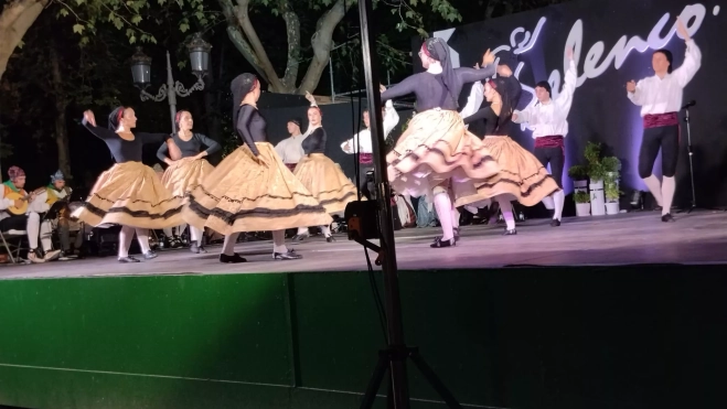 Espectaculares bailes de Elenco Espectaculares bailes de Elenco