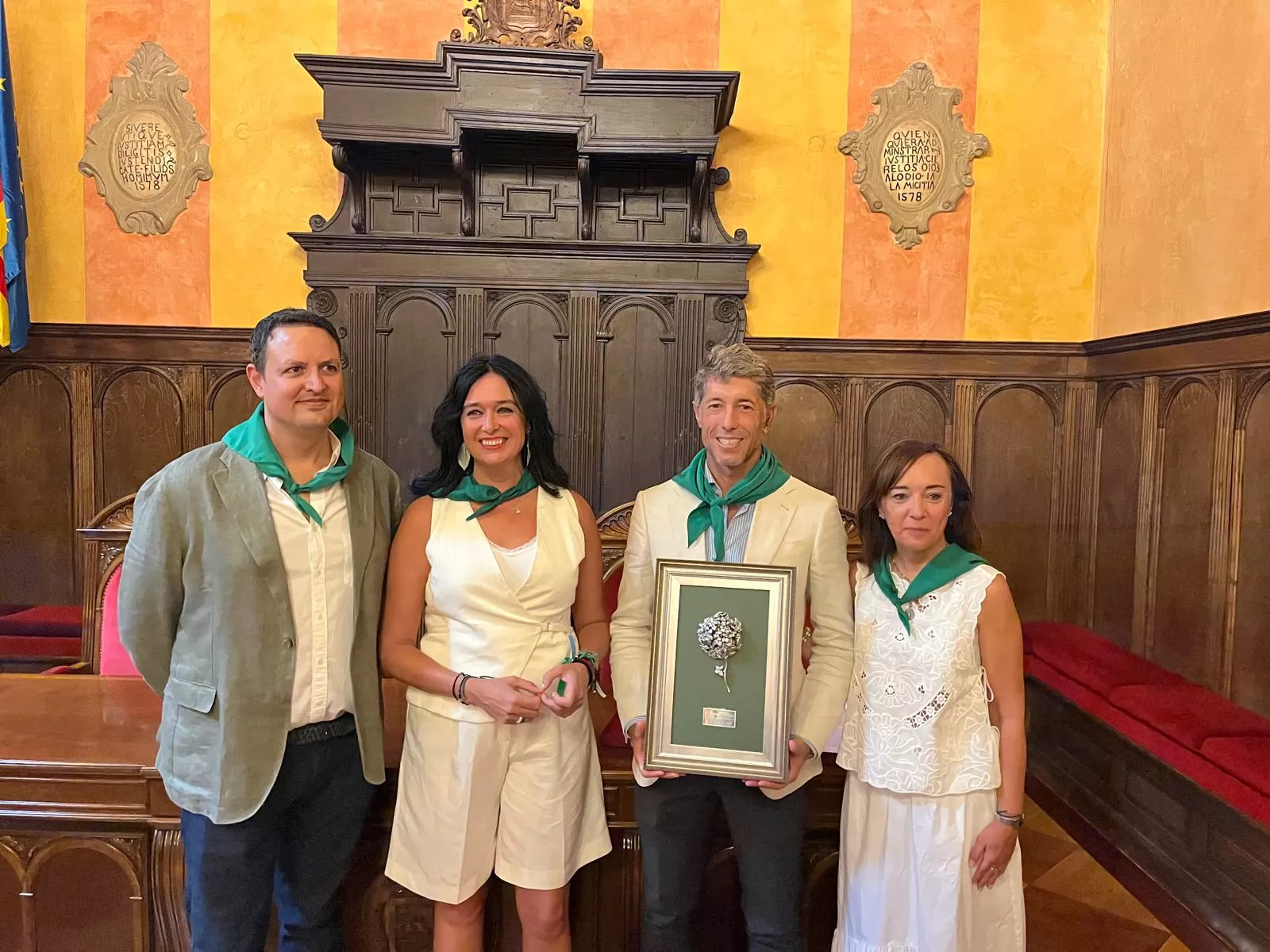 Alberto García, CEO de Tauroemoción; Lorena Orduna, alcaldesa de Huesca; Manuel Escribano, torero; y Gemma Allué, concejal delegada de la Plaza de Toros de Huesca. Foto: Adri Mora