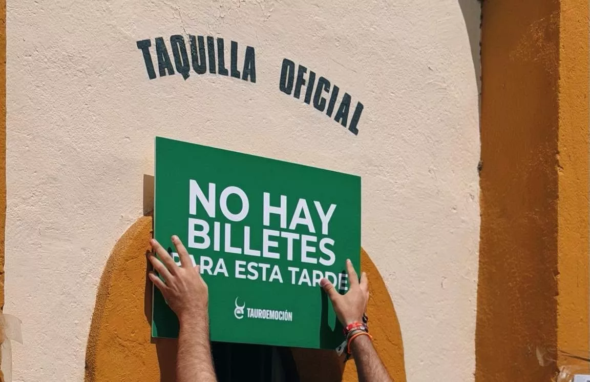 Roca Rey, Castella y Cristiano Torres cuelgan el segundo "no hay billetes" en Huesca