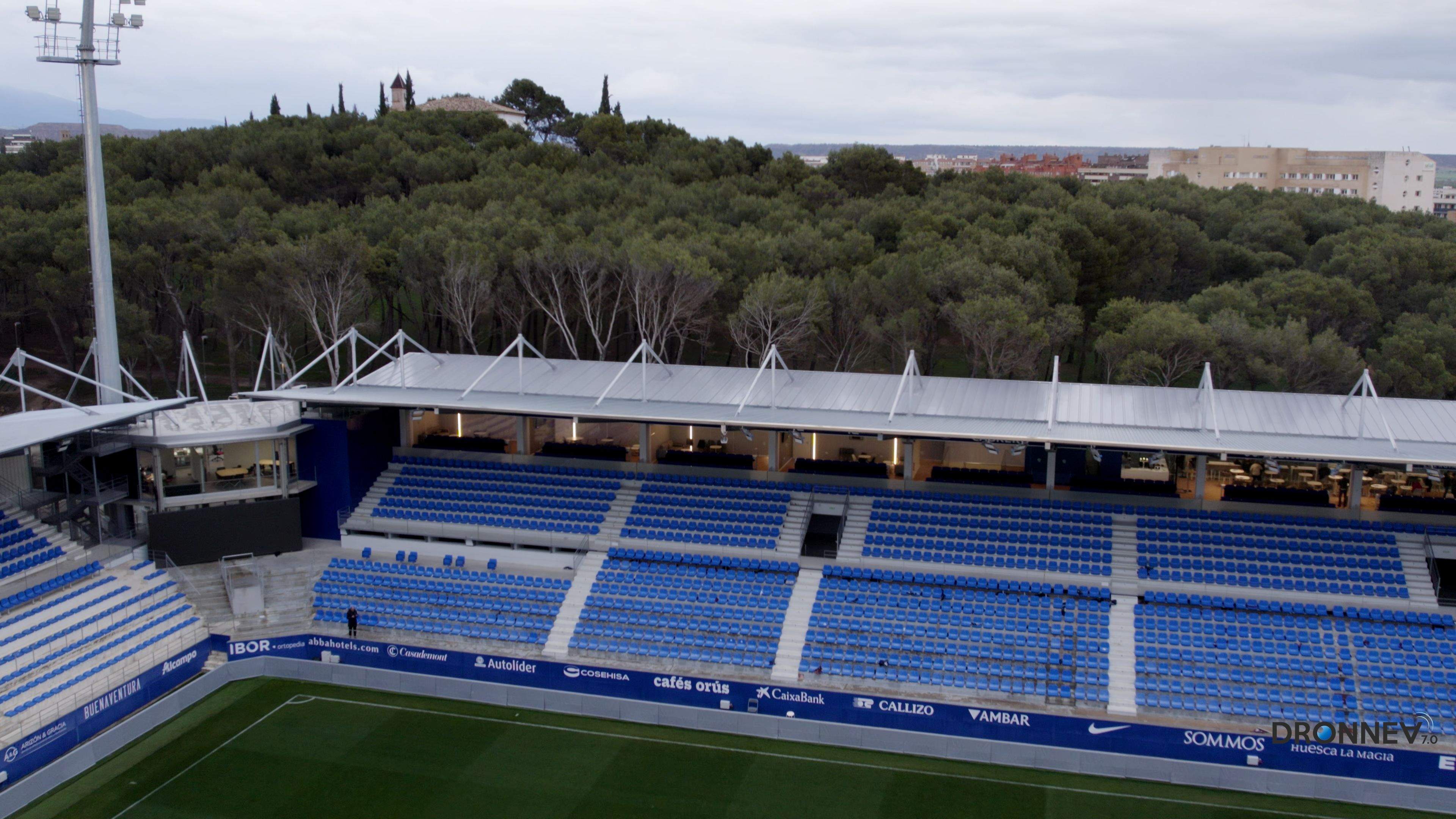 El Alcoraz y, coronándolo, el cerro de San Jorge. El peritaje sobre las facturas, innecesario para las Defensas de Oikos