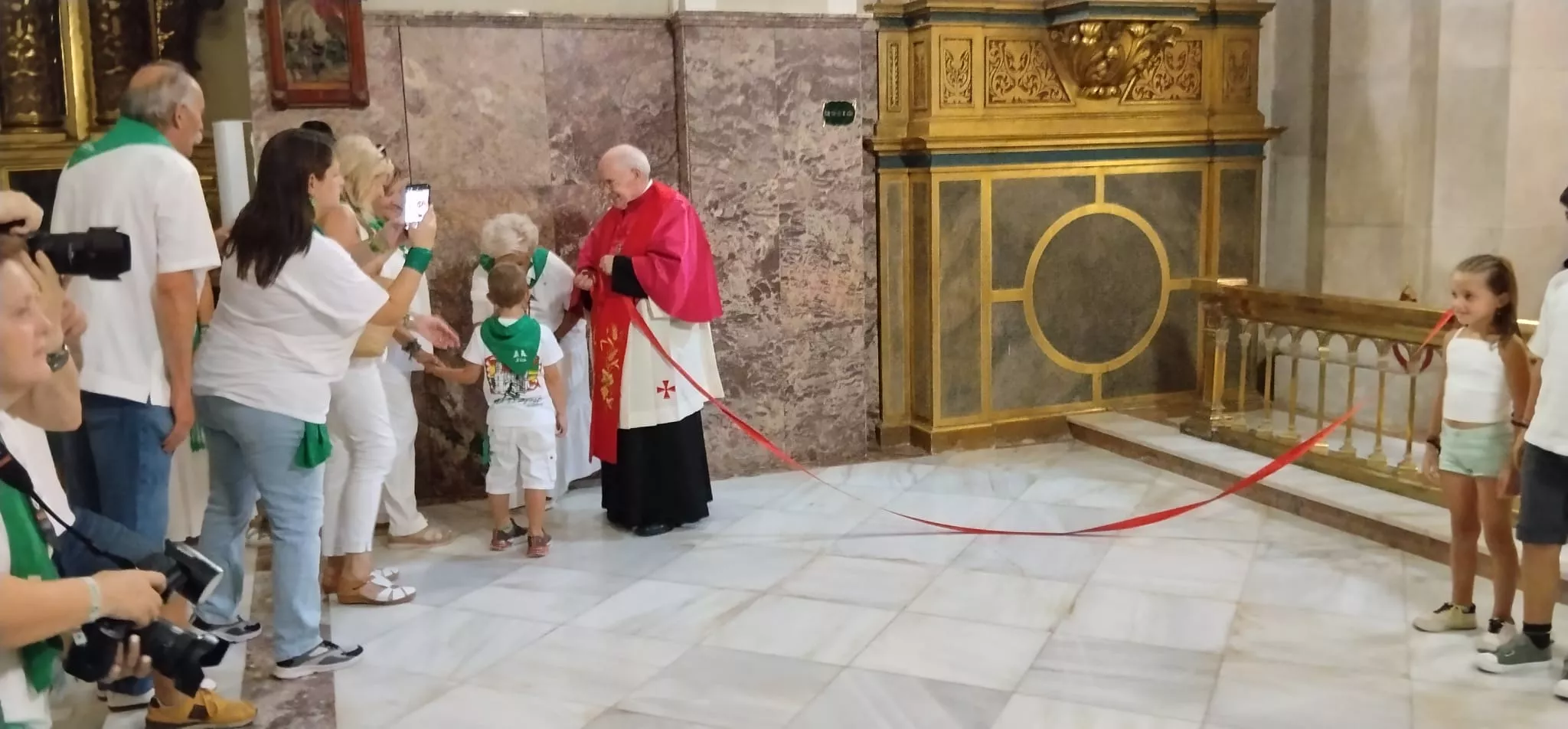 Presentación a San Lorenzo de 468 niños y niñas de Huesca