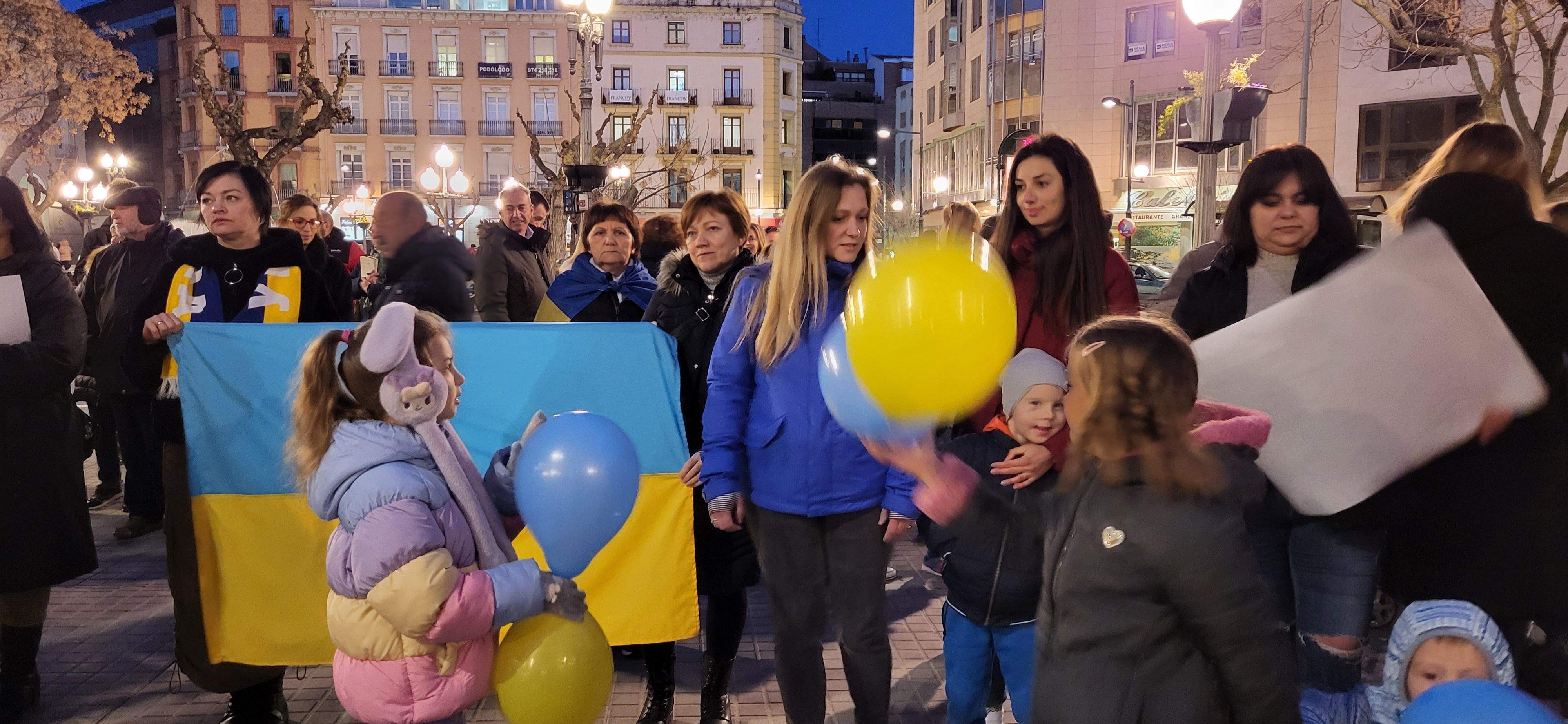 Concentración en el primer aniversario del inicio de la guerra de Ucrania. Foto: Mercedes Manterola