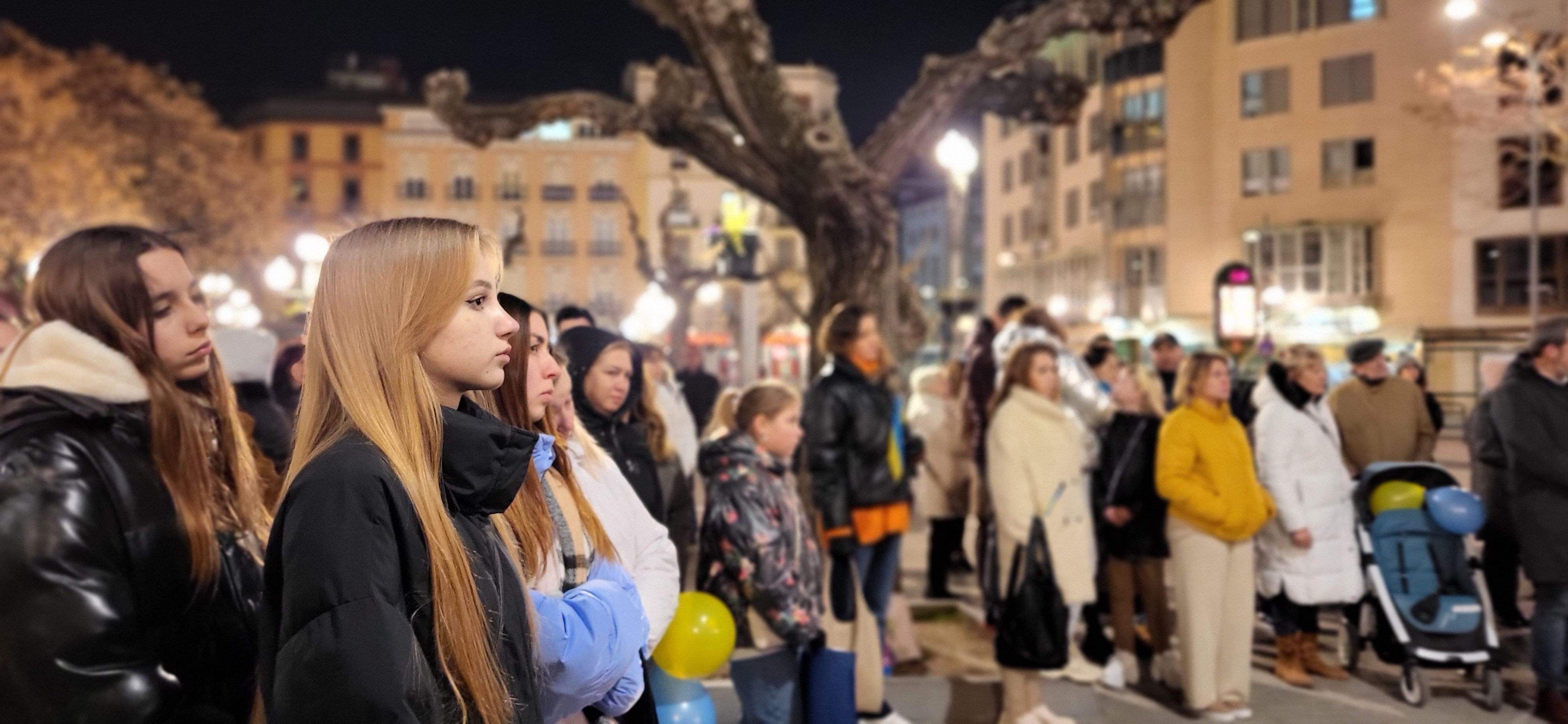 Concentración en el primer aniversario del inicio de la guerra de Ucrania. Foto: Mercedes Manterola