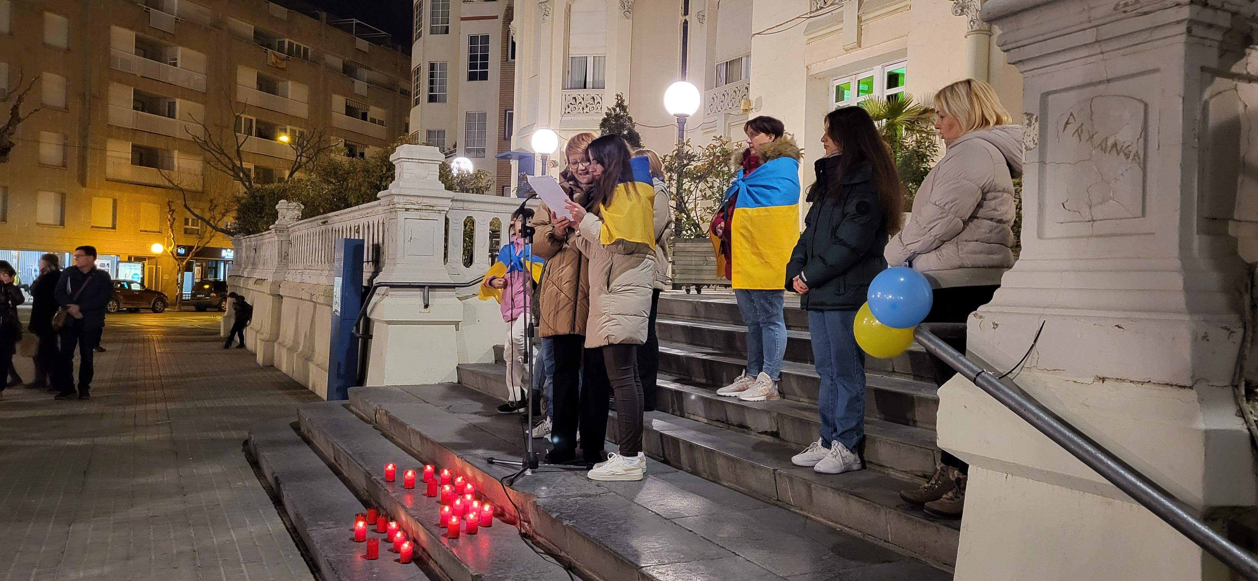 Concentración en el primer aniversario del inicio de la guerra de Ucrania. Foto: Mercedes Manterola