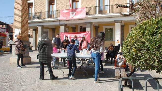El puesto de Monegros Empresarial en la Plaza de España El puesto de Monegros Empresarial en la Plaza de España