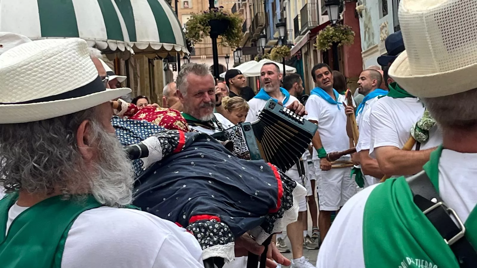 XIII Trobada de Gaiteros de Aragón y XXVIII Aniversario de Gaiters de Tierra Plana. Foto Mercedes Manterola