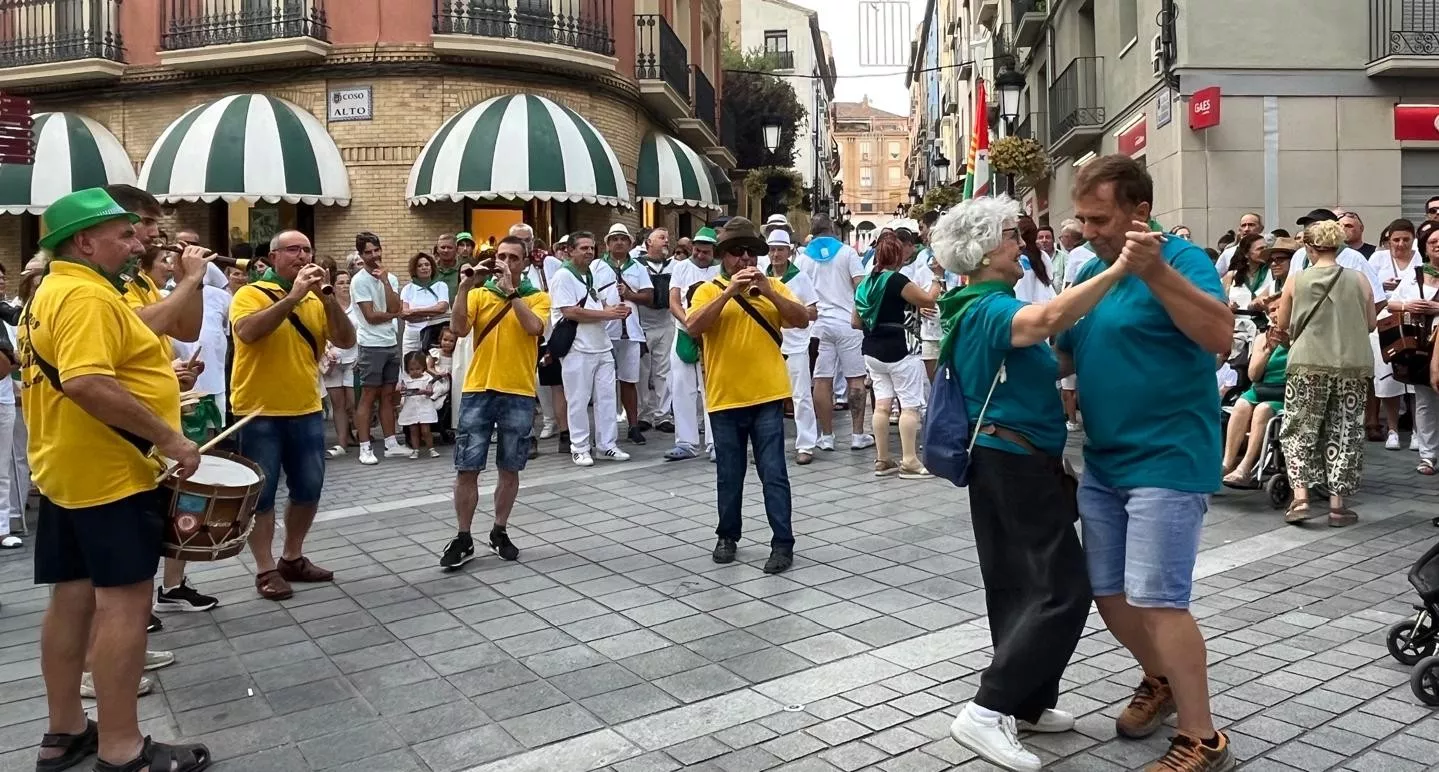 XIII Trobada de Gaiteros de Aragón y XXVIII Aniversario de Gaiters de Tierra Plana. Foto Mercedes Manterola
