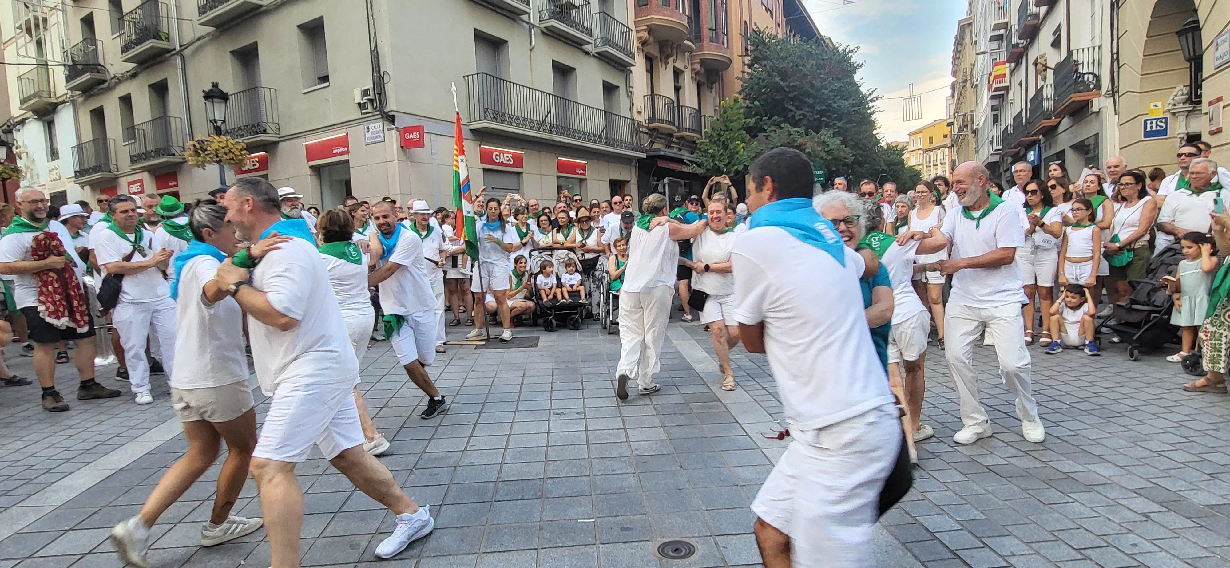 XIII Trobada de Gaiteros de Aragón y XXVIII Aniversario de Gaiters de Tierra Plana. Foto Mercedes Manterola