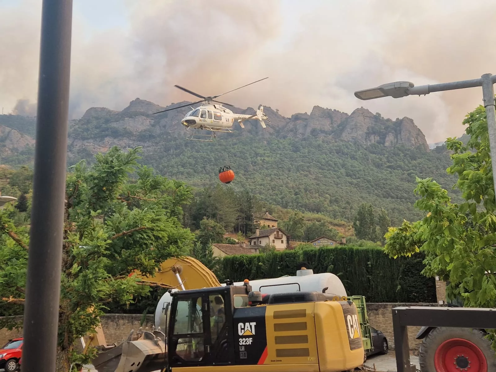 Helicóptero trabajando en Binacua. Bermúdez de Castro se pronuncia sobre el ingreso en prisión del presunto autor