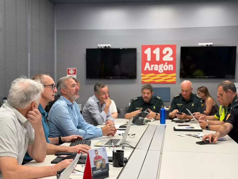 Jorge Azcón en el Centro de Coordinación Operativa Integrada (CECOPI)