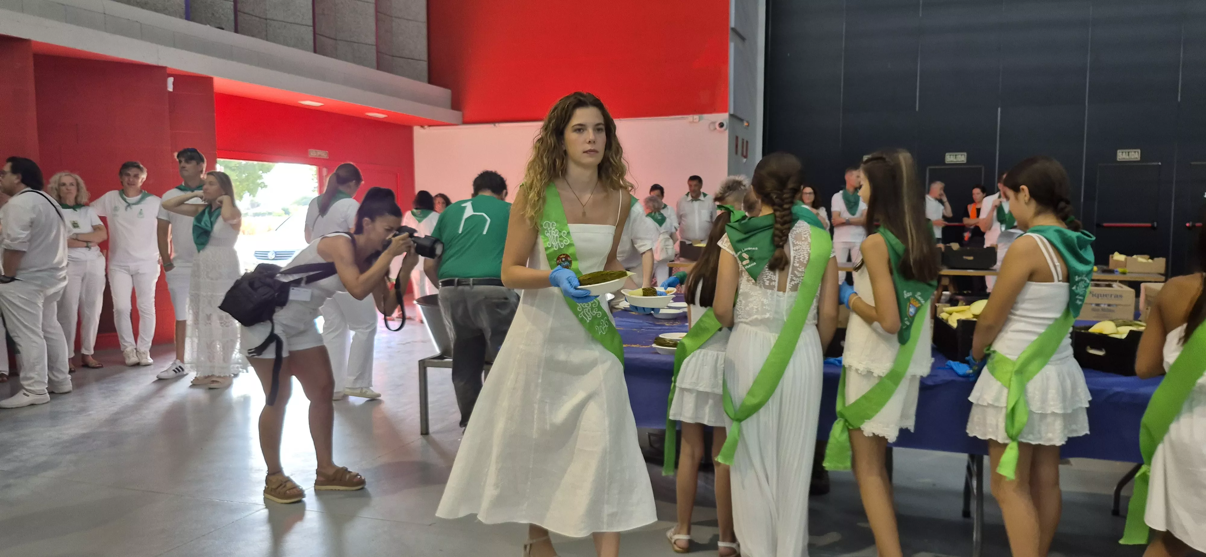 Homenaje a los mayores en la fiestas de San Lorenzo 2026. Foto Myriam Martínez