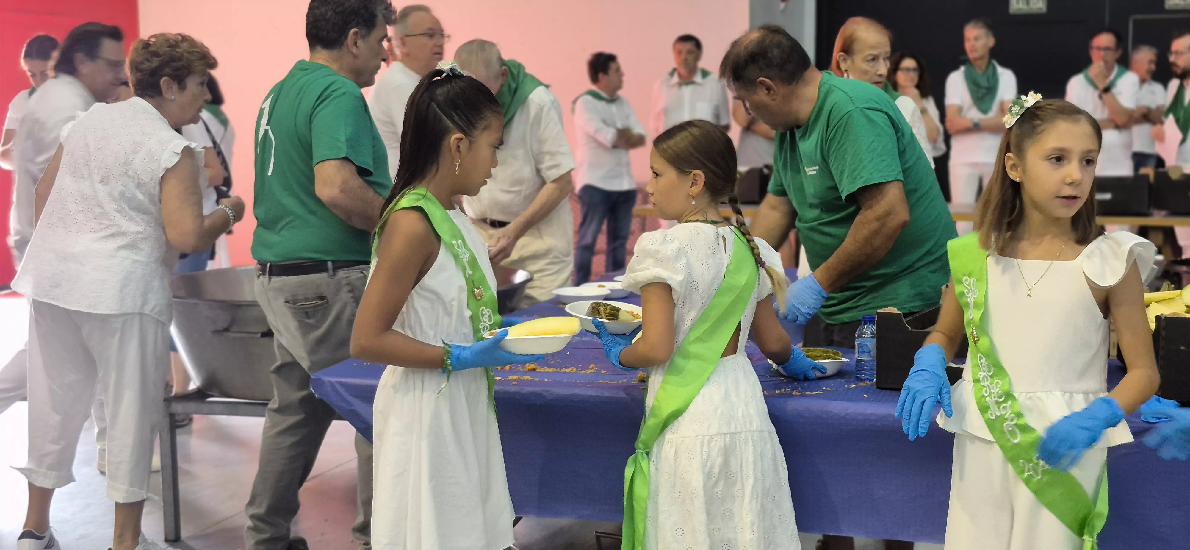 Homenaje a los mayores en la fiestas de San Lorenzo 2026. Foto Myriam Martínez