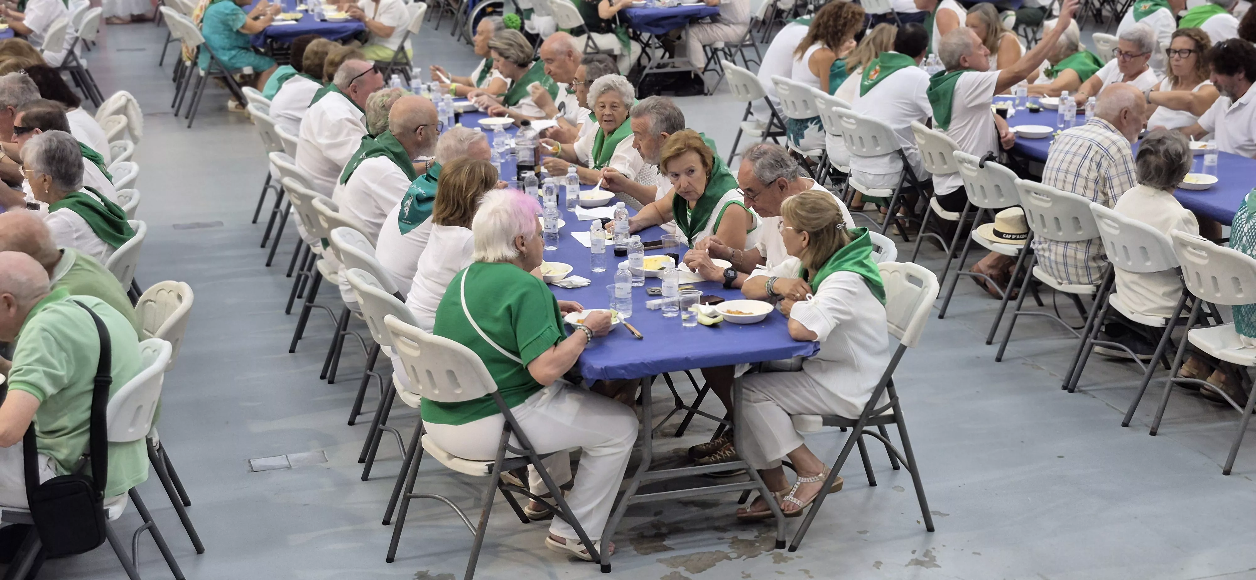 Homenaje a los mayores en la fiestas de San Lorenzo 2026. Foto Myriam Martínez