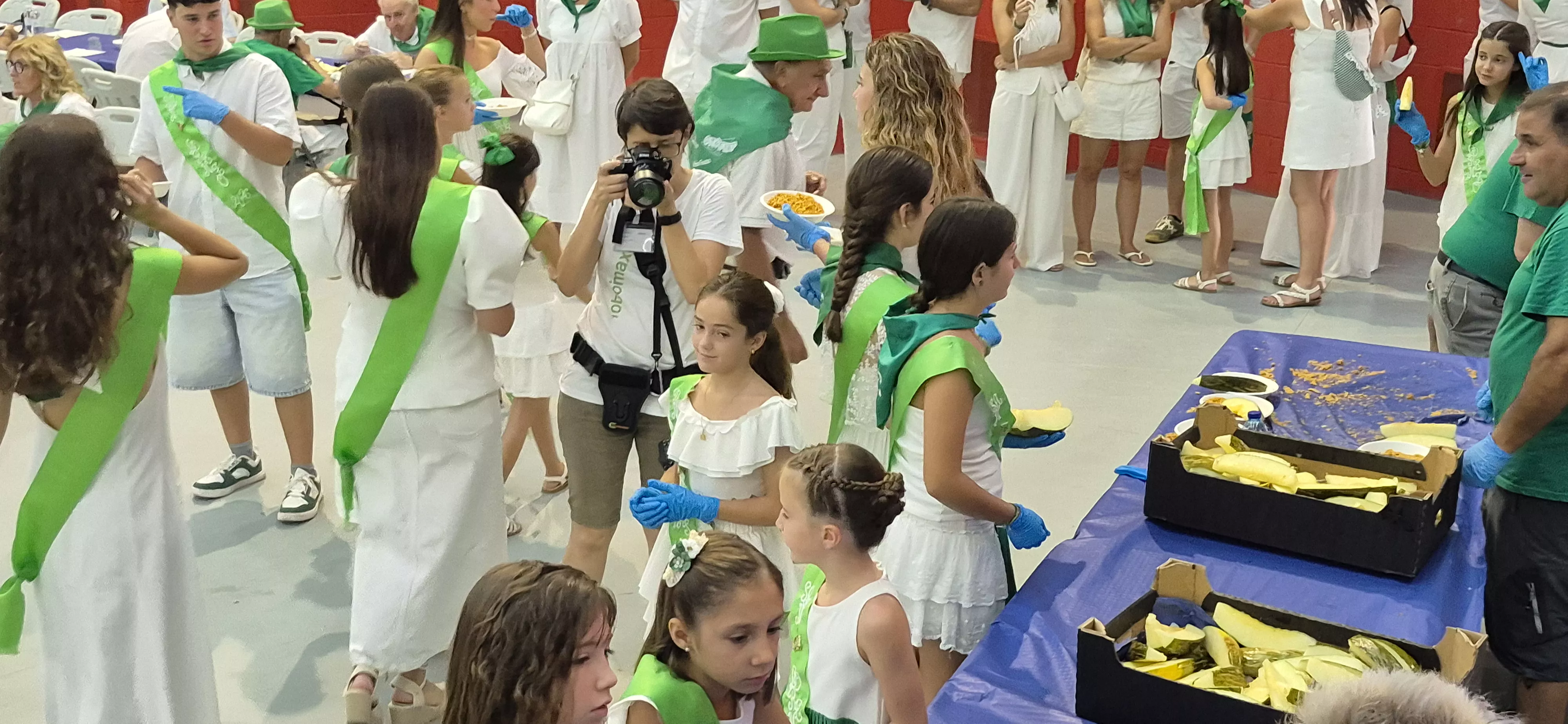 Homenaje a los mayores en la fiestas de San Lorenzo 2026. Foto Myriam Martínez