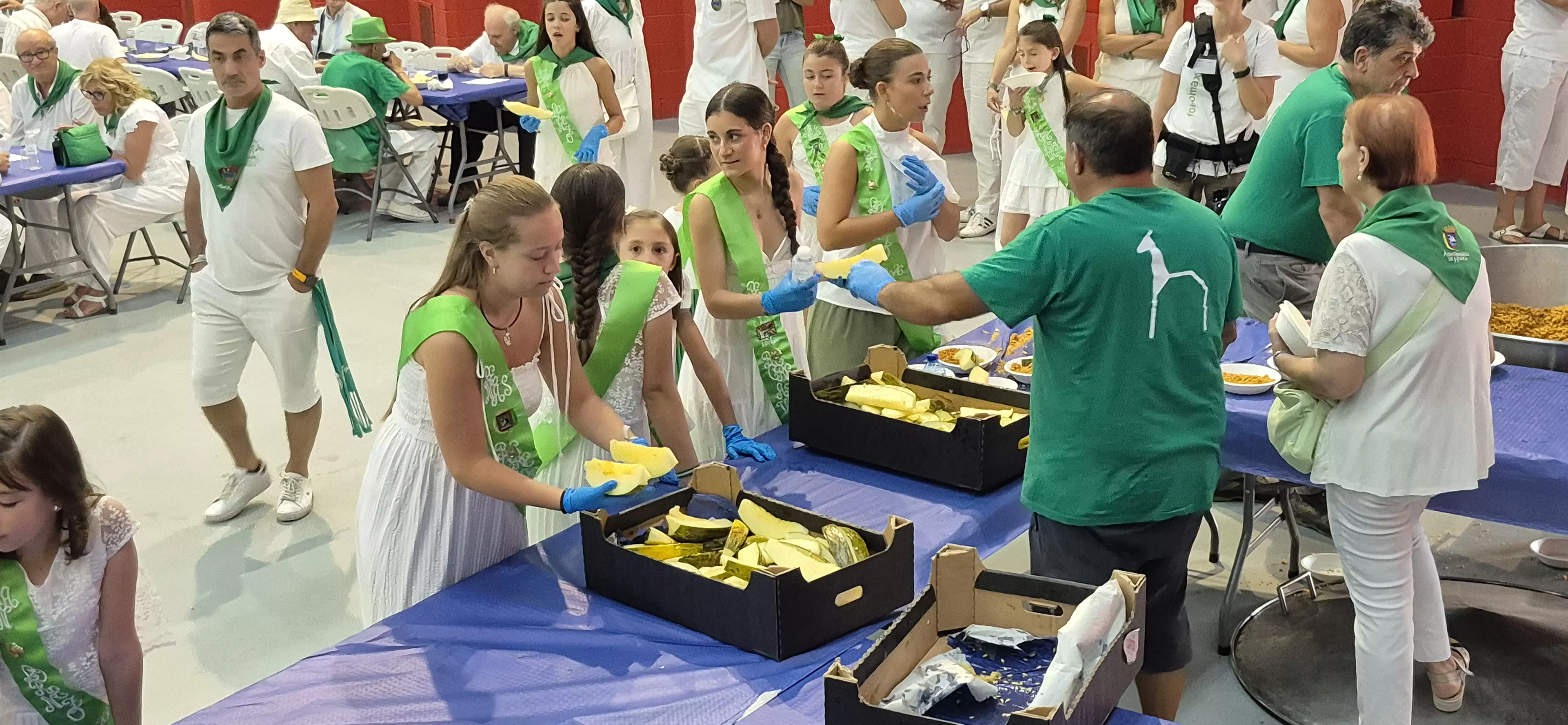 Homenaje a los mayores en la fiestas de San Lorenzo 2026. Foto Myriam Martínez