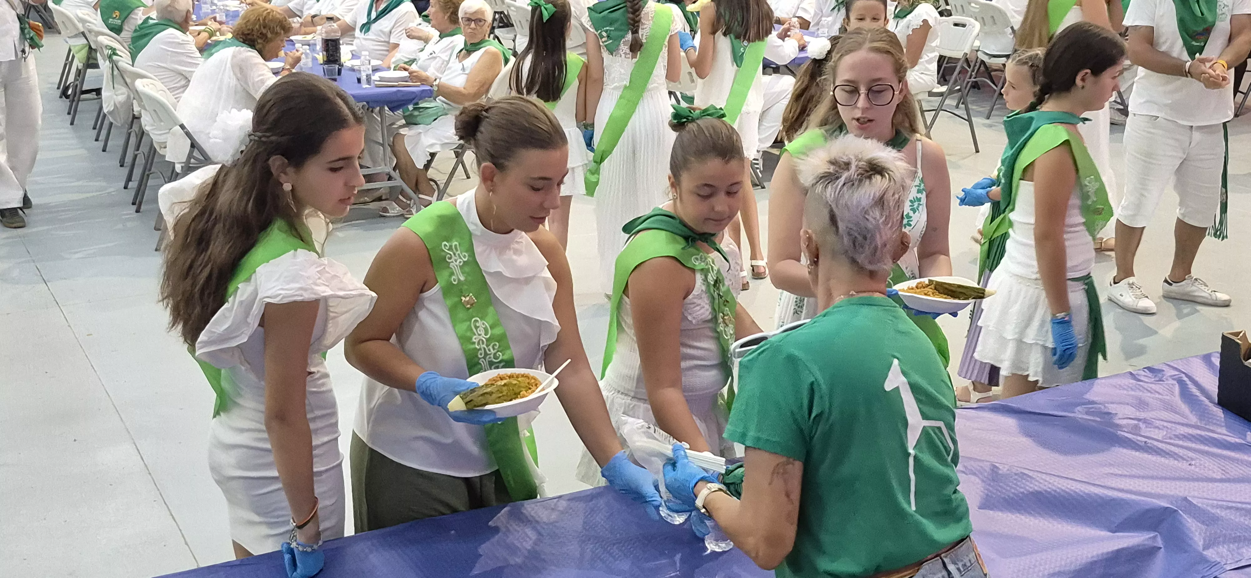 Homenaje a los mayores en la fiestas de San Lorenzo 2026. Foto Myriam Martínez