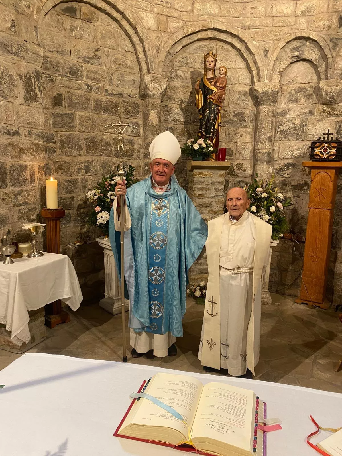Homenaje al cura Laureano Monclús en el Monasterio de Obarra