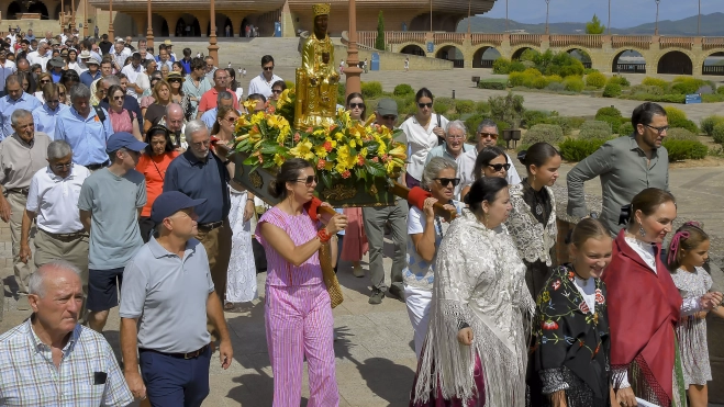 Procesión en la fiesta de la Virgen de Torreciudad Procesión en la fiesta de la Virgen de Torreciudad