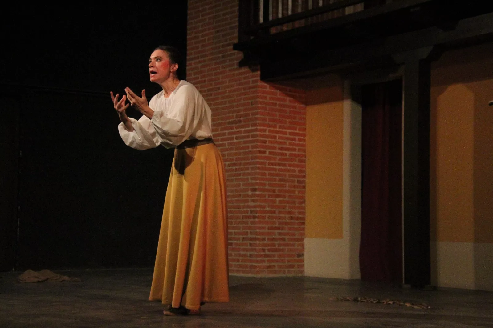 Aida Santos-Allely en el Corral de Comedias de Robres. Foto Carlos Neofato