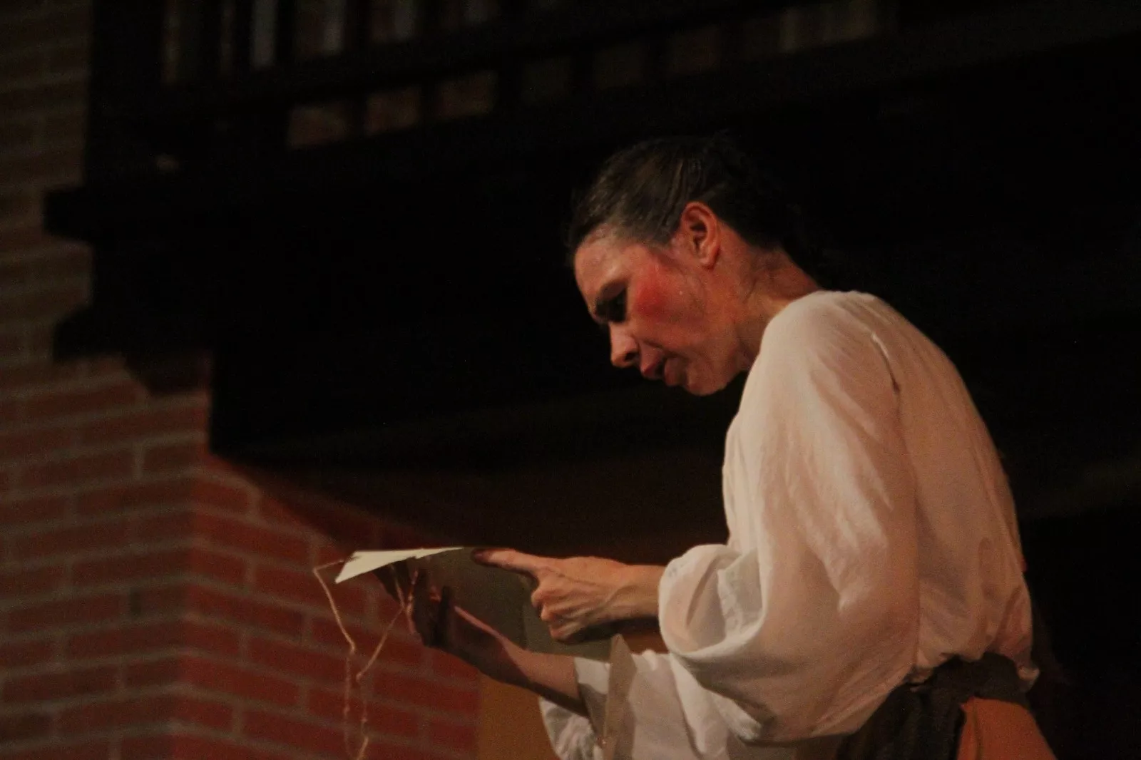 Aida Santos-Allely en el Corral de Comedias de Robres. Foto Carlos Neofato