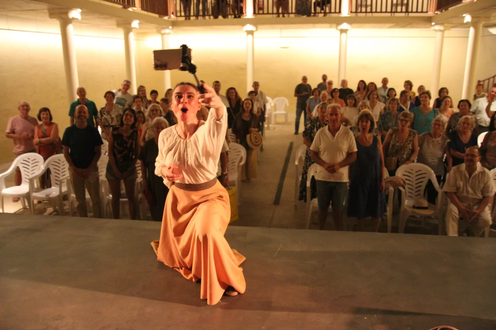 Aida Santos-Allely en el Corral de Comedias de Robres. Foto Carlos Neofato