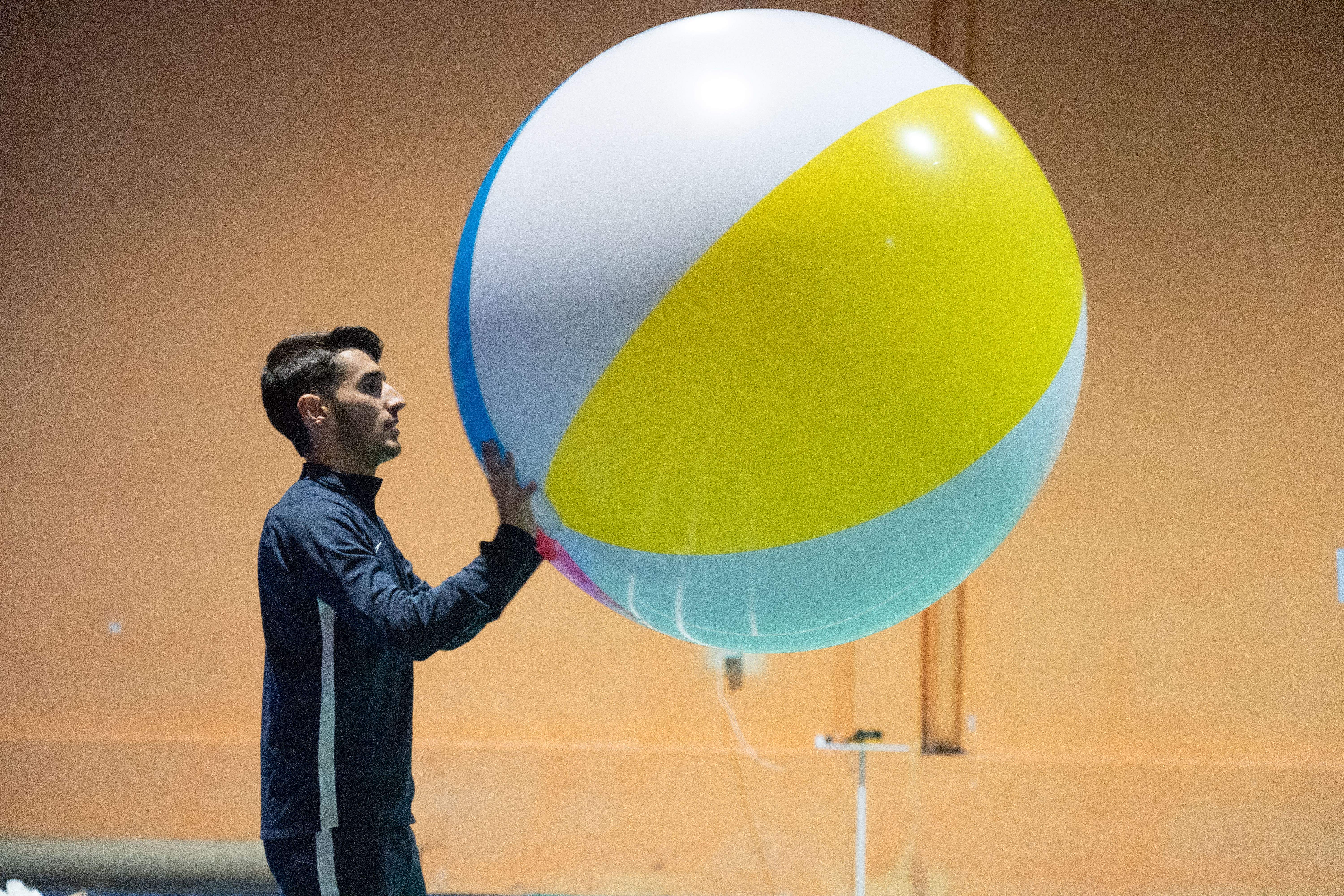  Récord Guinness de pases de pelota hinchable en Huesca