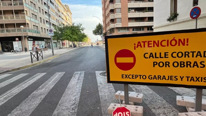 Calle Antonio Angulo, cortada.