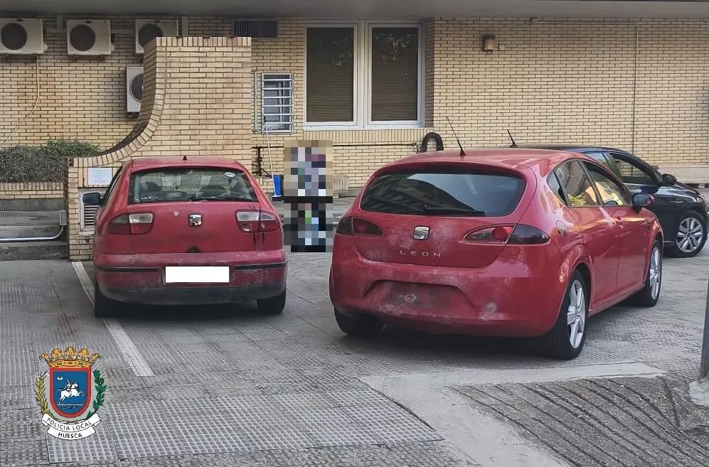 Detenido en Huesca tras ser localizado en un coche robado y con matrículas sustraídas.