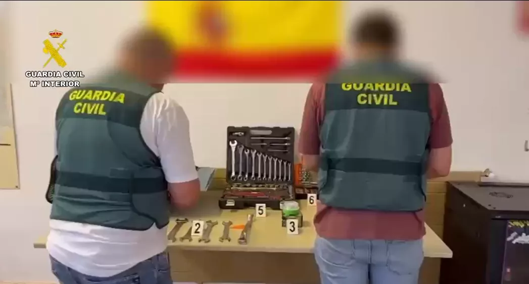 Tres detenidos por 46 robos y hurtos cometidos durante cuatro meses en Monzón.