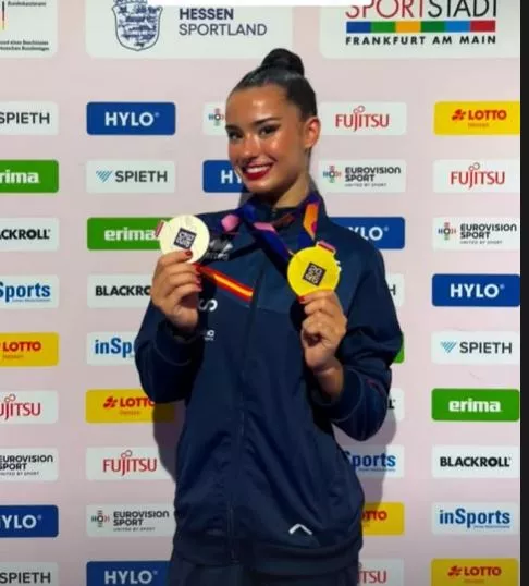 Inés Bergua y las dos medallas del Mundial. Foto RFEG
