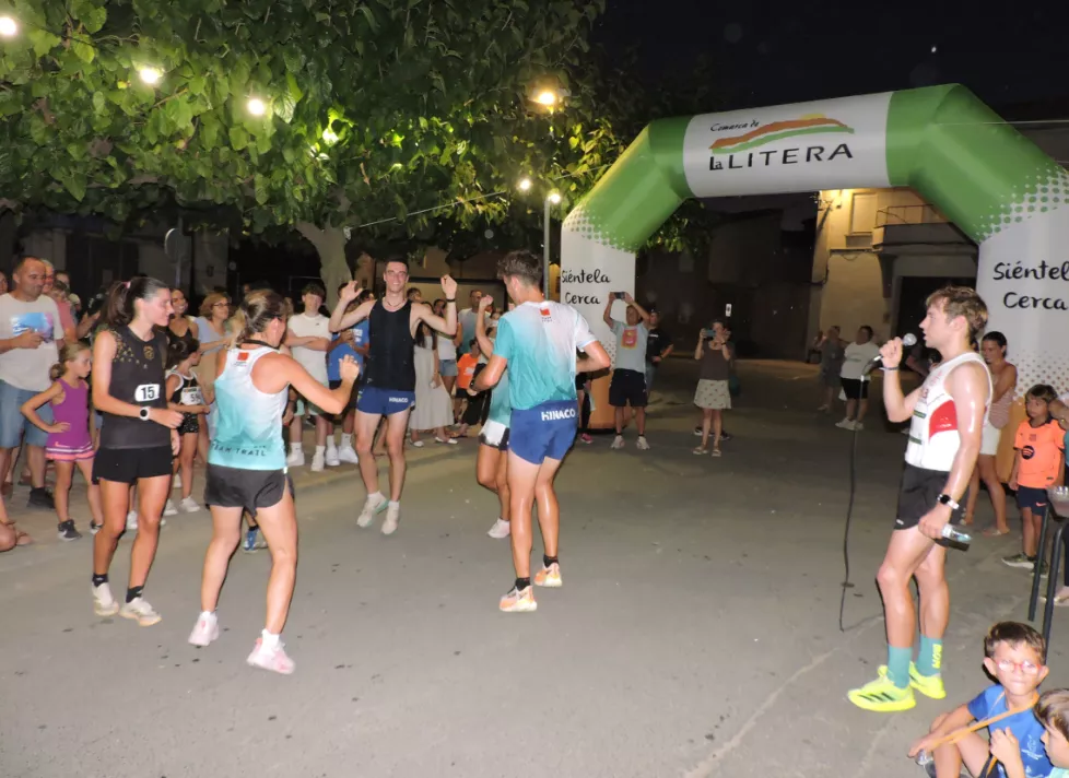 19 Vencedores bailando la Jota